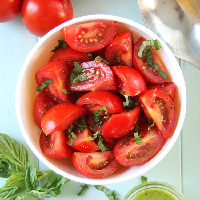 Low-FODMAP tomato and basil salad
